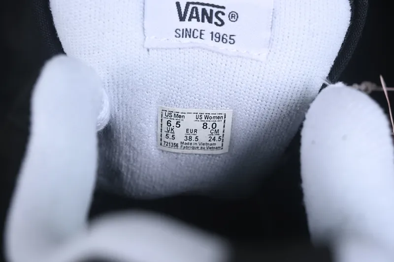 All categories Vans Vans series Vans Low Vans Knu Skool Vans low-top casual skateboard shoes VN0009QC65BT1